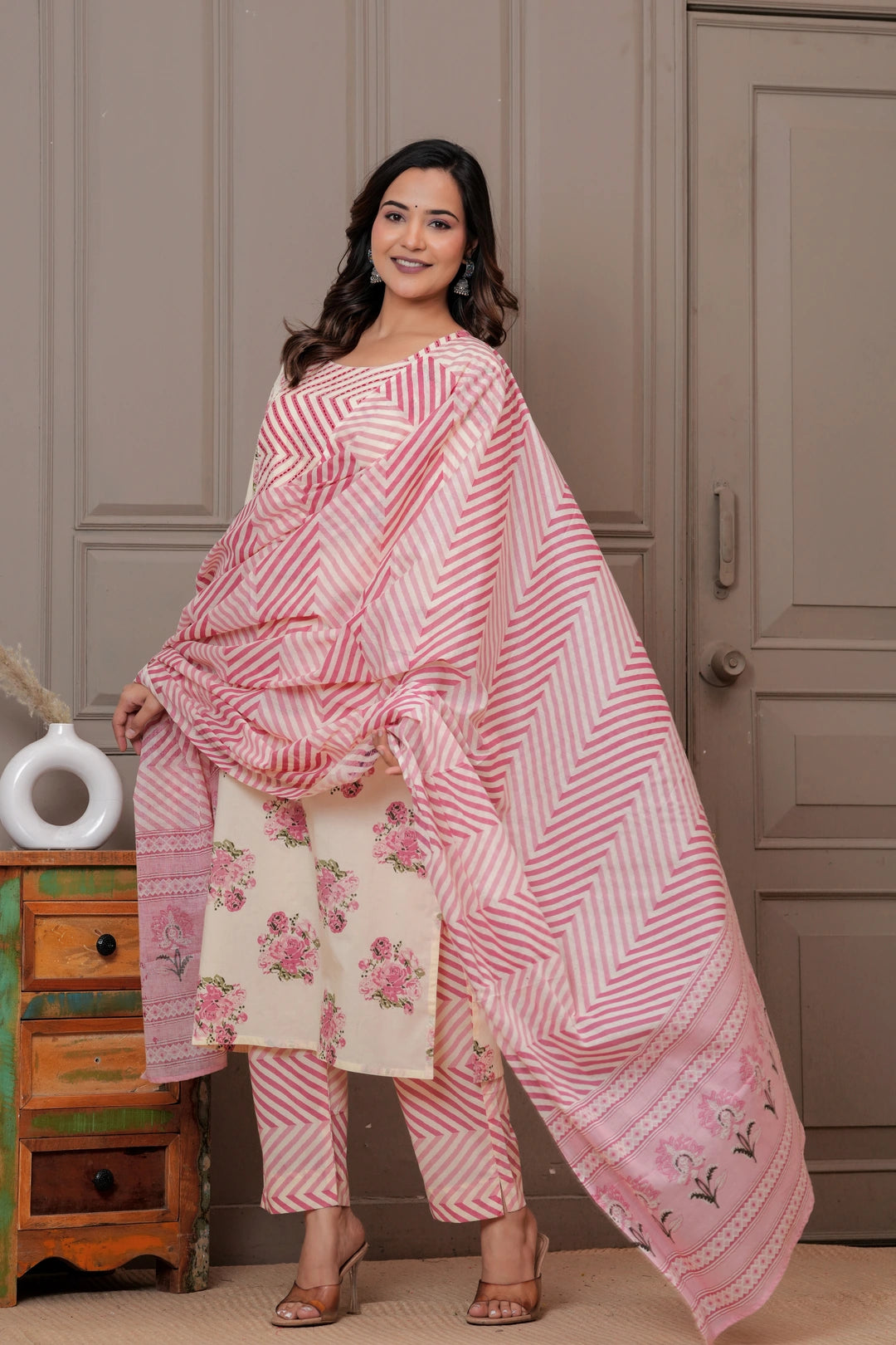 Blush Pink Buta Print Cotton Kurta Pant Set with Leheriya Mulmul Dupatta
